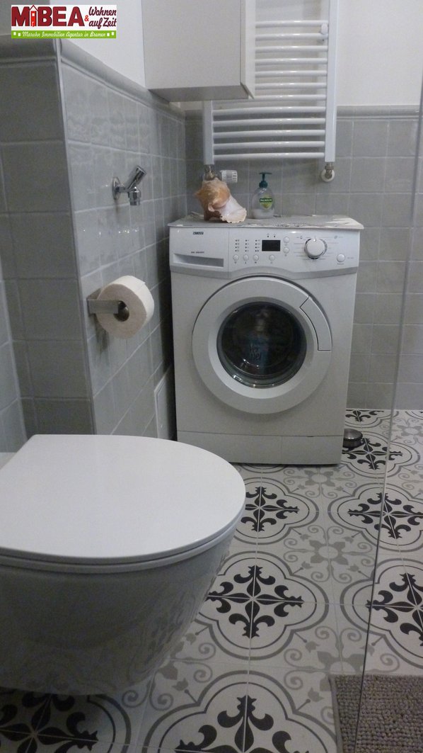 Waschmaschine im Badezimmer