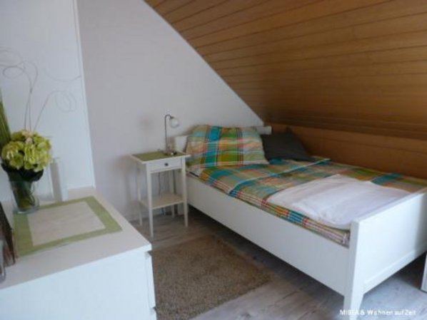 Das Bett mit den Maßen 120 x 200