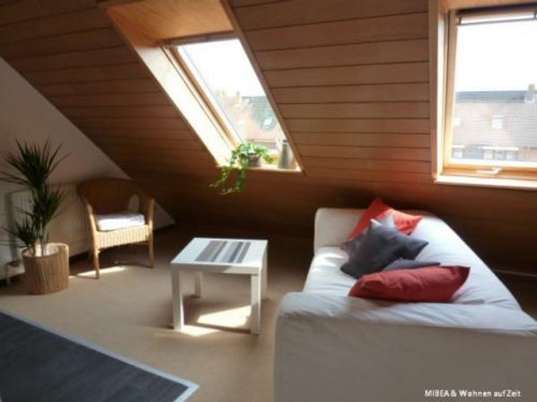 Das helle, möblierte WG-Zimmer in Rablinghausen erwartet Sie im Dachgeschoss